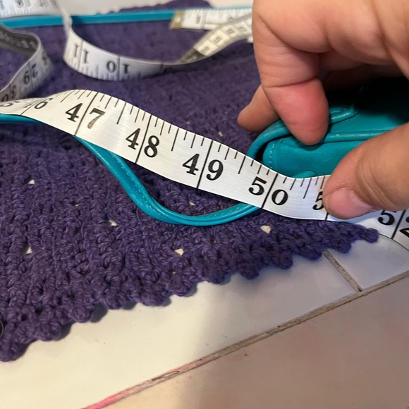 Laura Ashley 100% aqua leather round Crossbody - Picture 10 of 10